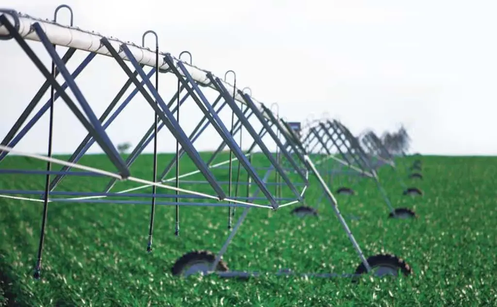 Reinke Electrogator II center pivot irrigation system