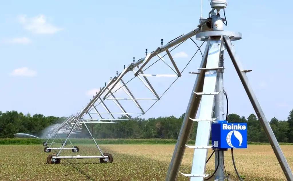Reinke Minigator compact center pivot irrigation system